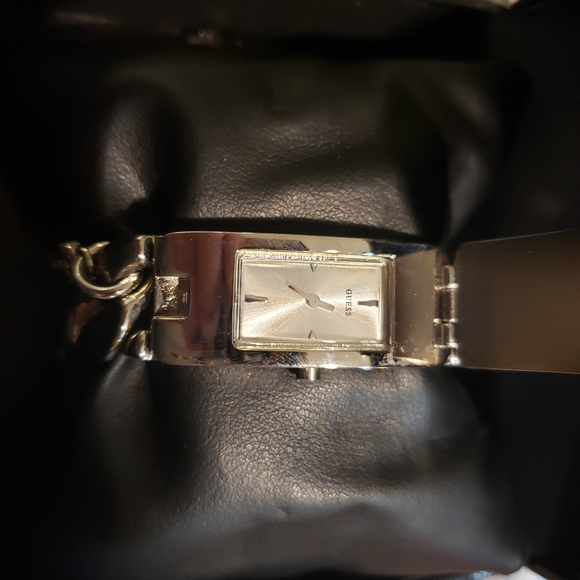 Guess Watch - Picture 3 of 7